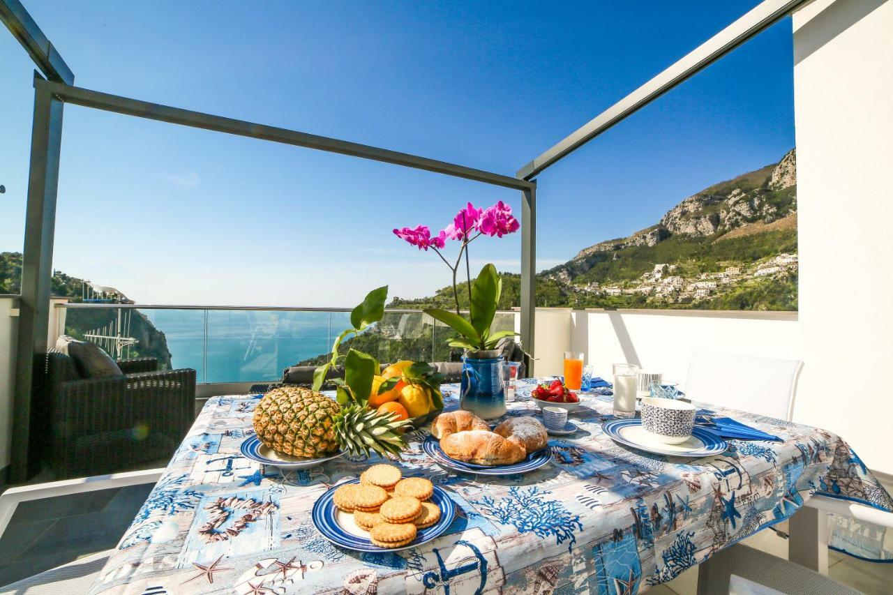 Villa Admiring Amalfi Scala Exterior foto