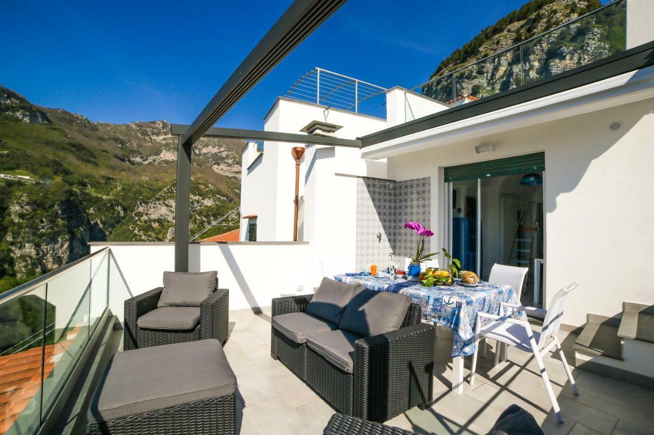 Villa Admiring Amalfi Scala Exterior foto