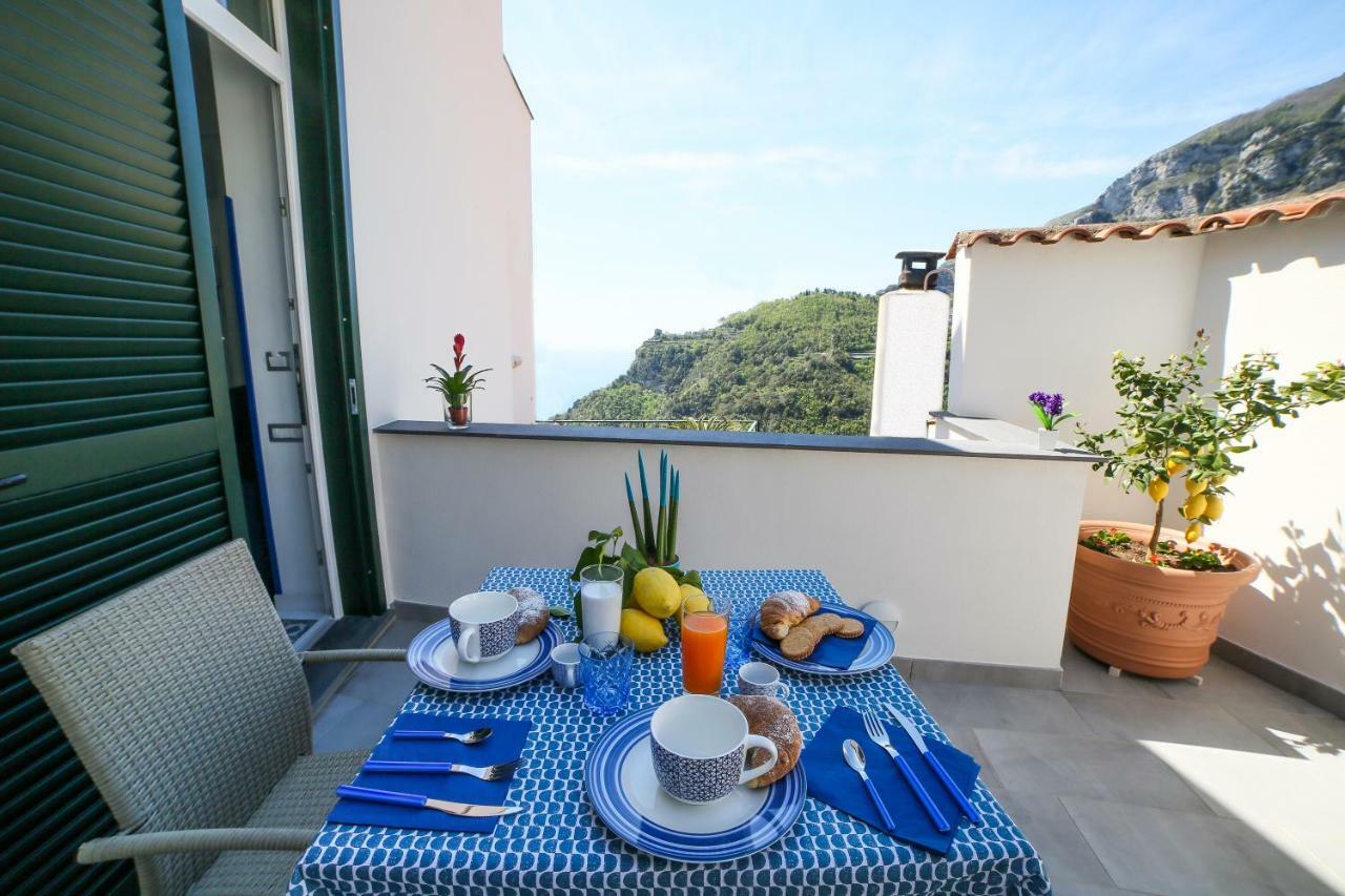 Villa Admiring Amalfi Scala Exterior foto