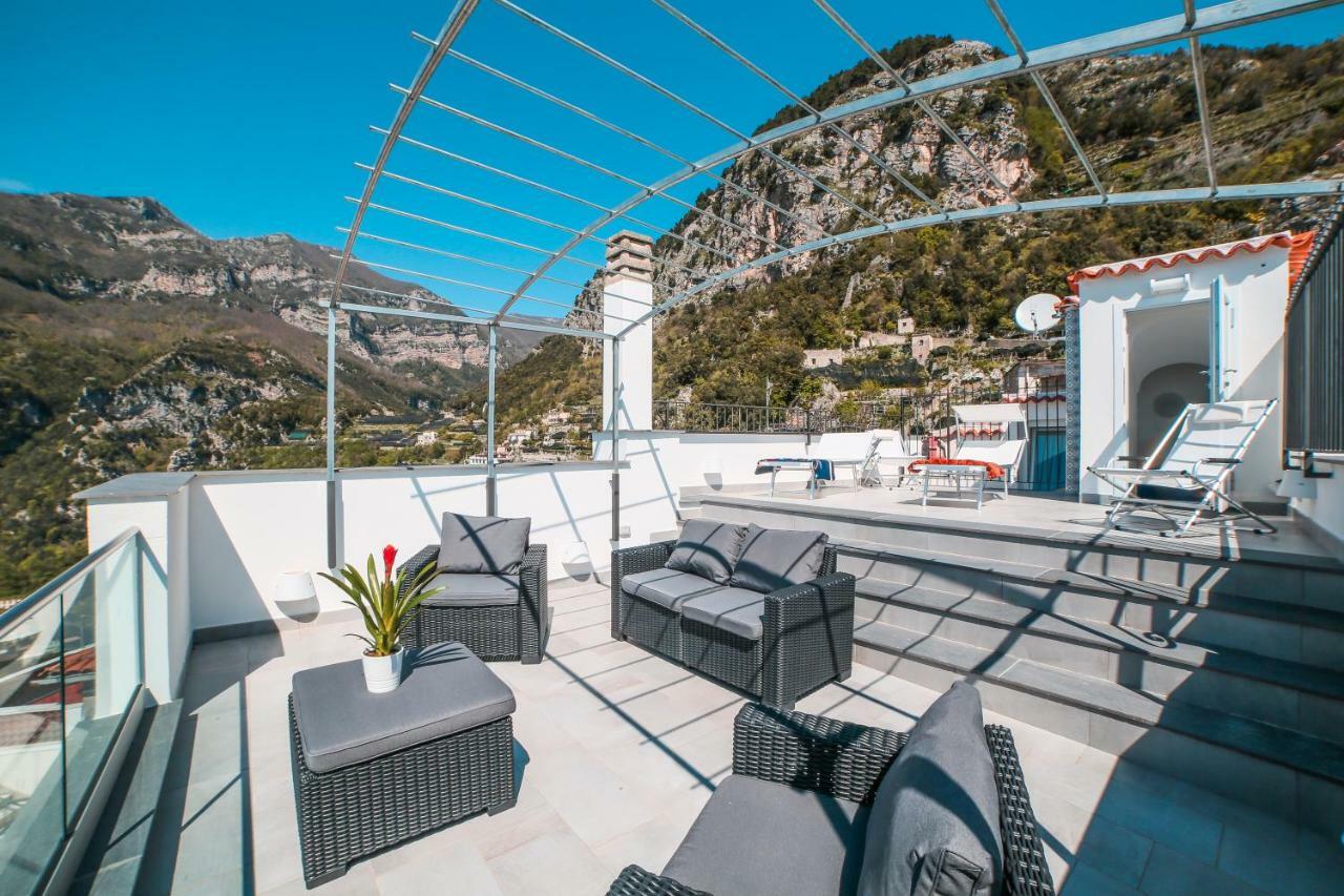 Villa Admiring Amalfi Scala Exterior foto