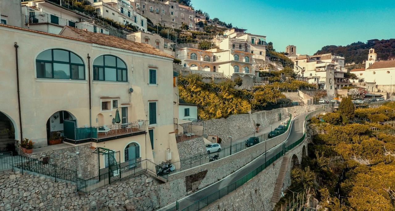 Villa Admiring Amalfi Scala Exterior foto